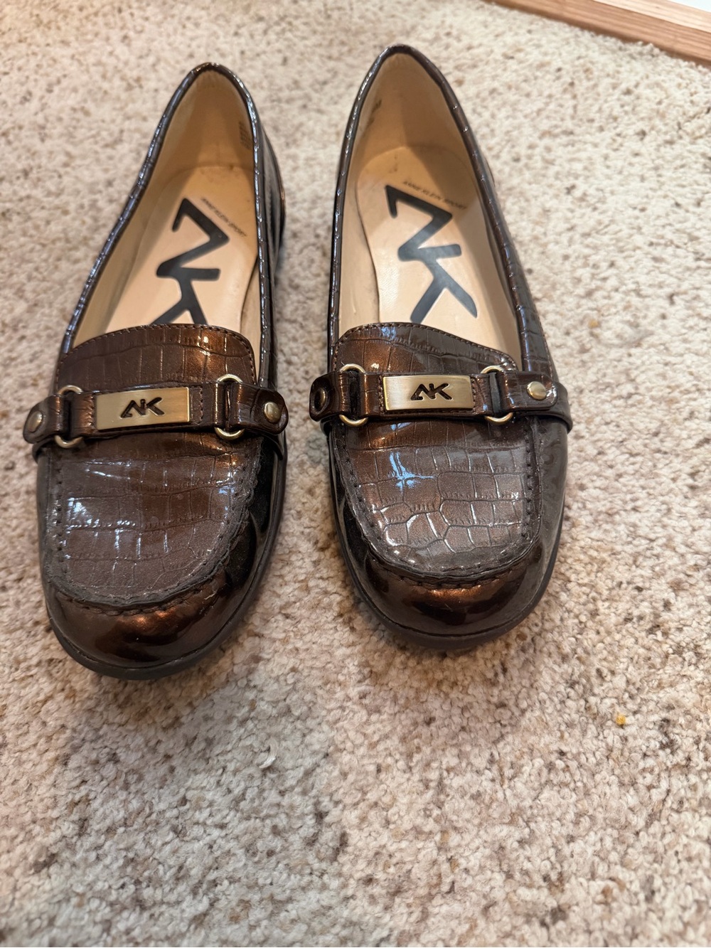 Anne Klein Brown Croc-Embossed Patent Loafers with Gold Accent